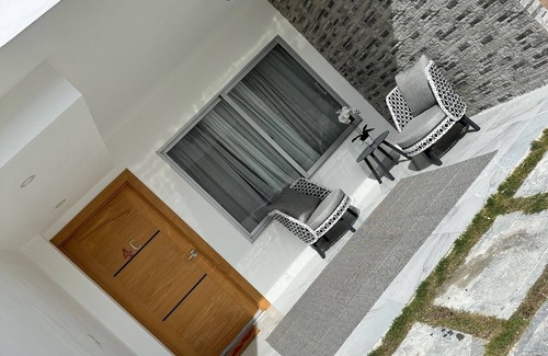 Punta Cana Villa | Cozy 3 bedroom Villa w/A/C & Pool in the heart of Punta Cana. 24hr Security