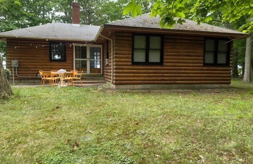 Fennville Cabin | Cozy 3-Bedroom Waterfront Cabin with Private Beach