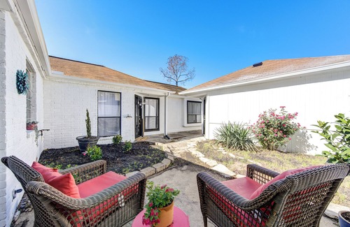 Clodine House | Cozy 3 bedrooms home with a fireplace.