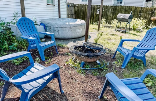 Beech Grove House | Cozy 3 BR home in a small town, 8 minutes from downtown Indy/fountain square