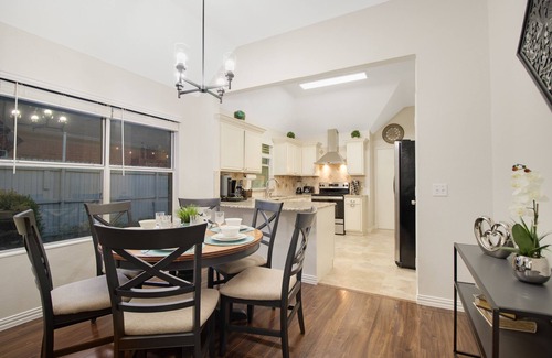 Grand Prairie House | Cozy 3 BR/Home Office/Backyard Gateway/Perfect for Longer Stays