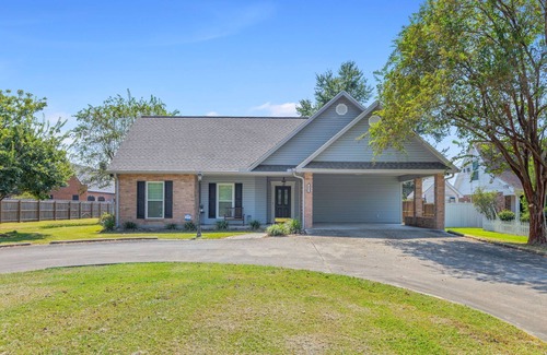 Lake Charles House | Cozy 3 BR Riverfront home in Westlake just minutes from downtown Lake Charles