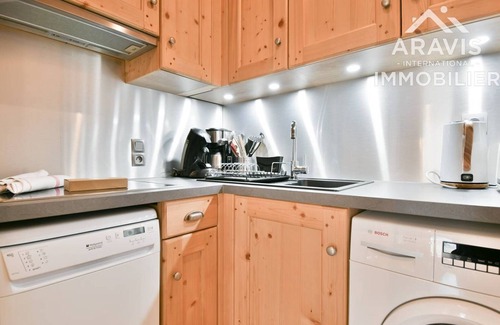 Le Chinaillon Apartment | Cozy 3-star Apartment for 6, Ski-in/Ski-out, Fully Equipped with Wi-Fi near Shops!