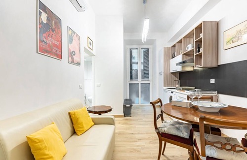 Careggi Rifredi Apartment | Cozy 35 sqm apartment, able to accommodate up to 3 people, located on the ground floor of a building (some steps to access). The property is located in a quiet residential area, equipped with all the main services and well served by public transport, ide