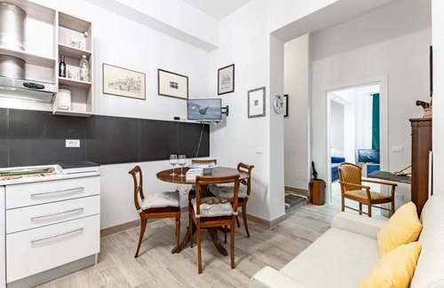 Careggi Rifredi Apartment | Cozy 35 sqm apartment, able to accommodate up to 3 people, located on the ground floor of a building (some steps to access). The property is located in a quiet residential area, equipped with all the main services and well served by public transport, ide