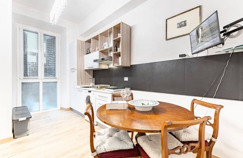 Careggi Rifredi Apartment | Cozy 35 sqm apartment, able to accommodate up to 3 people, located on the ground floor of a building (some steps to access). The property is located in a quiet residential area, equipped with all the main services and well served by public transport, ide