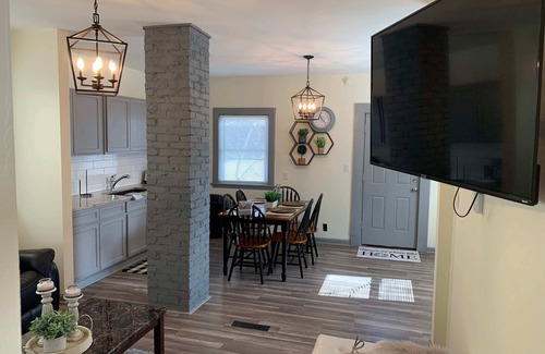 Niagara Falls House | Cozy 3BR 1BA Short drive to Niagara Falls