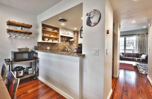 Park Meadows House | Cozy 3BR/2.5BA Racquet Club condo in town, on bus route close to all!