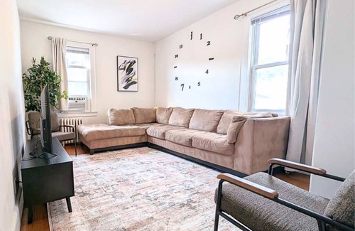 North Ironbound House | Cozy 3BR/2BA | 7Min > EWR | 20-40Min > NYC
