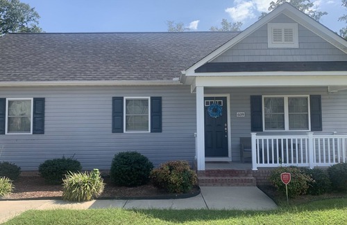 Hopewell House | Cozy 3BR/2BA minutes from Ft. Lee military base!