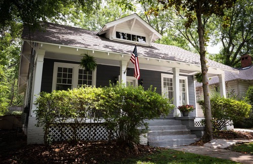 Montgomery House | Cozy 3BR Cloverdale Cottage - Pets Allowed