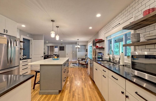 Clarkesville House | Cozy 3BR Getaway, Lake access, Fire Pit, Trails