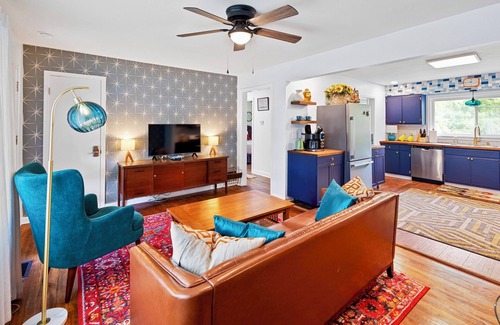 Jeffersonville House | Cozy 3BR Getaway Pets OK + Fenced Yard