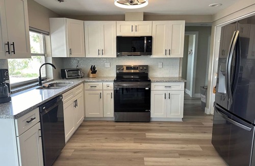 New Port Richey East House | Cozy 3BR Home | 12 Min to Beaches | Gulf Coast