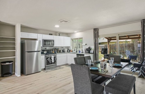 North San Antonio - SAT House | Cozy 3BR Home | Family-Friendly | Near Attractions