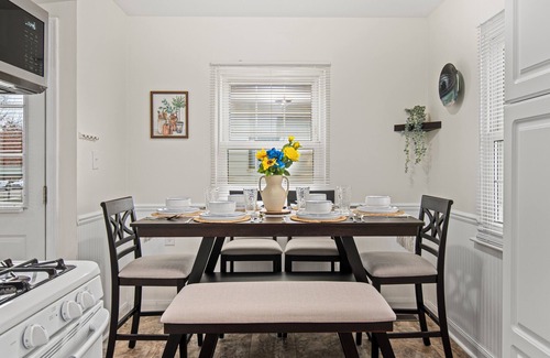 Central Clintonville House | Cozy 3BR: King Bed, Pool Table, Free Parking, Near OSU & Convention Center!