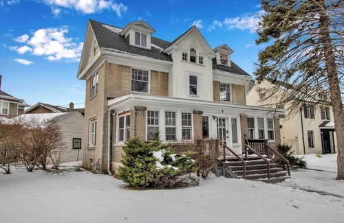 North Buffalo House | Cozy 3BR Near UB and Niagara Falls - Pet Friendly