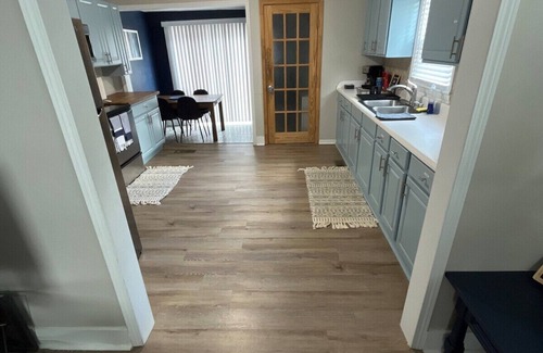 Decatur House | Cozy 3BR Retreat Pet-Friendly Fenced Yard Parking