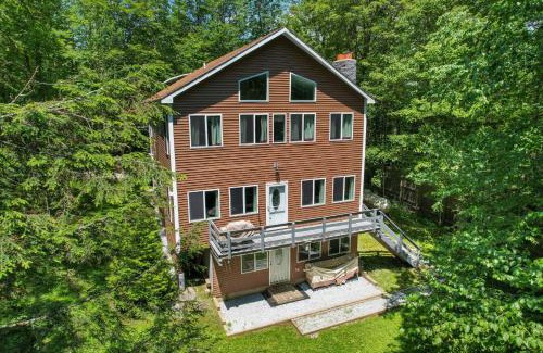 Killington House | Cozy 3BR Retreat Near Killington Resort - Fireplace, Pet Friendly
