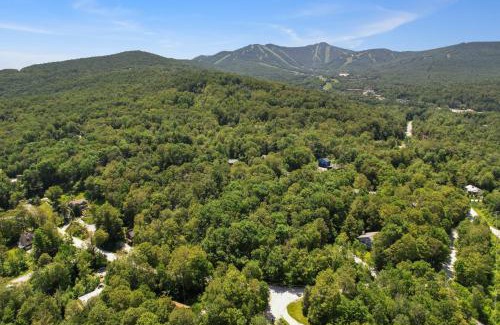 Killington House | Cozy 3BR Retreat Near Killington Resort - Fireplace, Pet Friendly