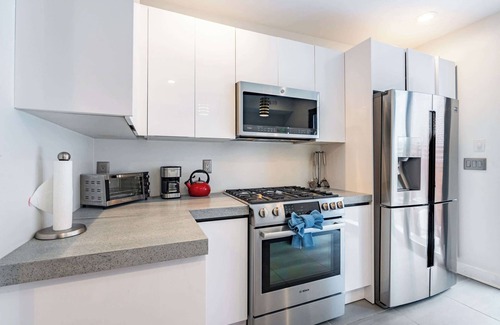 Shaw House | Cozy 3BR Townhouse - Heart of Washington DC