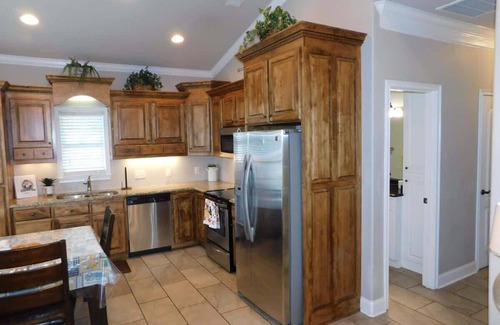 Surfside Beach House | Cozy 3BR w/Outdoor Lounge | Pet-Friendly | Site 1288