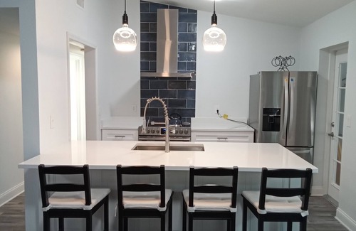 Goldenrod House | Cozy 4/3 House with Pool in fabulous Winter Park with AC, WiFi