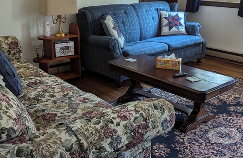 Westminster House | Cozy 4-bedroom home located on farm in Westminster with AC, Wi-Fi, pet friendly