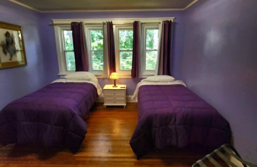 Avoca House | Cozy 4-bedroom house with AC and WiFi in peaceful Avoca