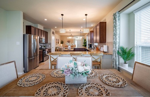 Katy House | Cozy 4-bedroom house with Lakeview in the heart of Katy