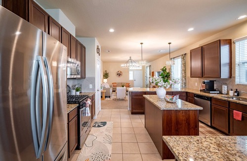 Katy House | Cozy 4-bedroom house with Lakeview in the heart of Katy