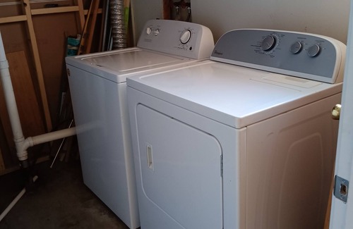 Omaha House | Cozy 4-bedroom house with WiFi, AC in lovely Omaha