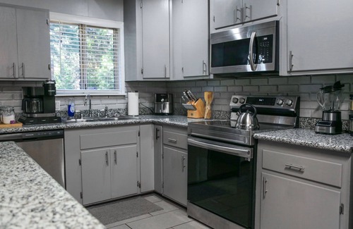 Glencoe Cabin | Cozy 4-bedrooms cabin with Game room and Hot tub in Pioneer