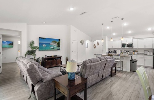 Poinciana House | Cozy 4 Bedrooms New Construction Home
