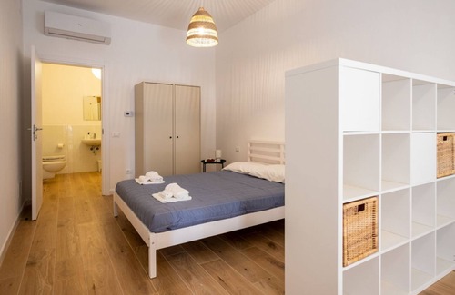 Piombino Apartment | Cozy 40 sqm studio, for 4 people, located on the ground floor of a modern building. The property is located in a strategic area of ​Piombino, an ideal starting point for exploring the city and the Tuscan coast. A few minutes from the historic center