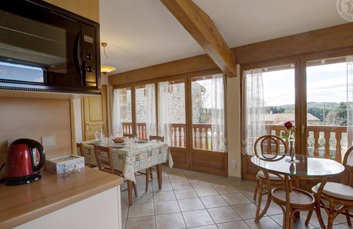 Merle-Leignec Cottage | Cozy 40m² Gîte with Garden, Internet, Baby Gear, Pet-Friendly, Near Hiking and Historic Sites