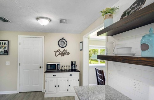 Orange Park House | Cozy 4Bd 2.5Bth 35 min from beach & 28 min to Mayo