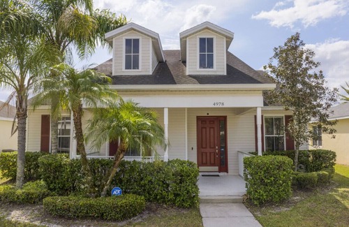 Trafalgar Village House | Cozy 4Bd Home |Pool & Hot Tub| Trafalgar Resort