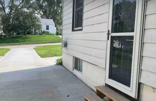South Central Omaha House | Cozy 4BD in Aksarben - Pay Monthly