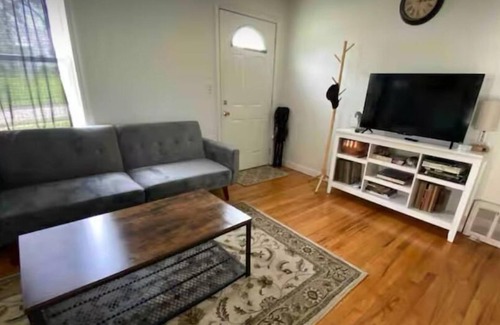 South Central Omaha House | Cozy 4BD in Aksarben - Pay Monthly