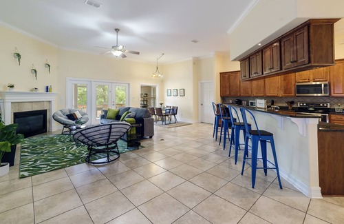 Tallahassee House | Cozy 4BR 2.5BA Home, Corn-holes Spacious