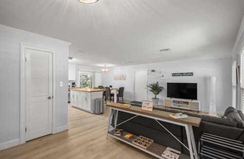 Ocala House | Cozy 4BR King Suite Home by WEC & Downtown!