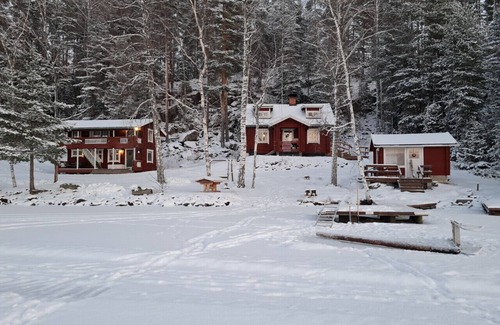 Asikkala Apartment | Cozy 4BR Lakeside Cottage with Sauna & Outdoor Grill