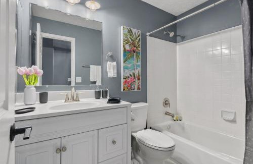 Countryside House | Cozy 4BR Townhome, Family Community, 40 Mins to DC