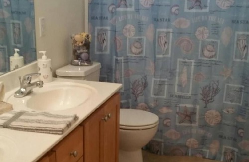 Tartesso House | Cozy 5 Bdrm 2.5 ba with a Pool!