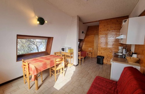 Saint-Michel-de-Chaillol Apartment | Cozy 5-Person Apt in Heart of Resort - South Terrace, Free WiFi, Parking