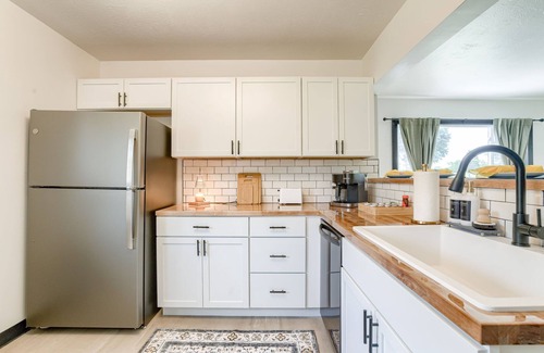 Lincoln House | Cozy 5BD - Near DT - Ping Pong & Outdoor Space