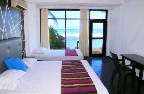 Nalagasdeniya Villa | Cozy 5BR Villa wt Pvt beach + natural pool + bar + cook