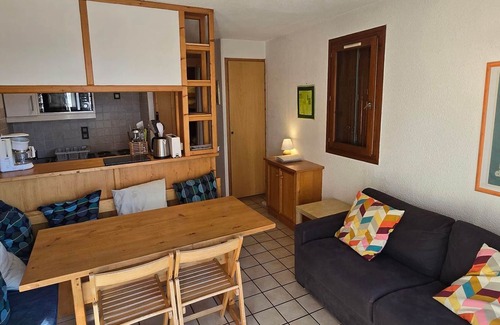 Champagny-en-Vanoise Apartment | Cozy 6 pers apt, balcony, ski storage in Champagny-en-Vanoise