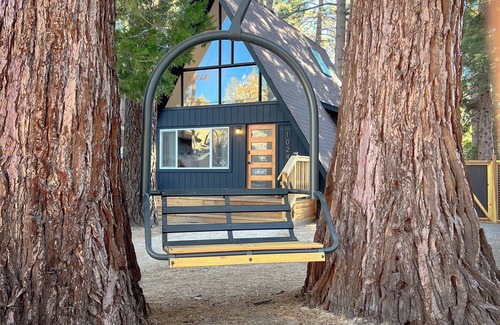 Peter Pan Cabin | Cozy A-Frame in charming Big Bear with Hot Tub